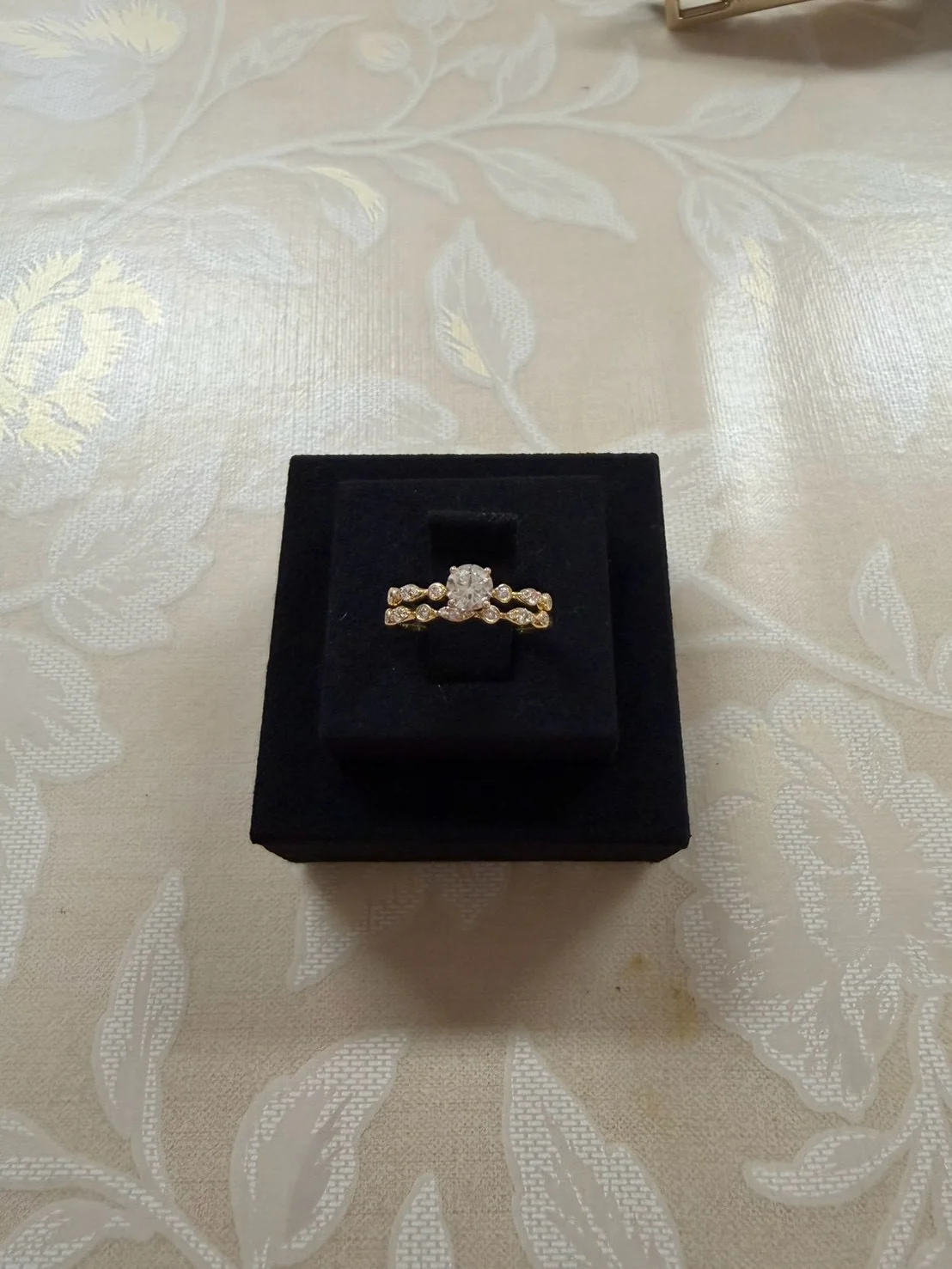 Golden Vine Diamond Ring Set, view 3